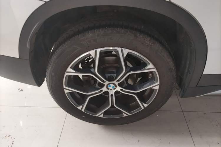 Used BMW X1 2022 sDrive20Li Fashion Model Right Rear Wheel Hub