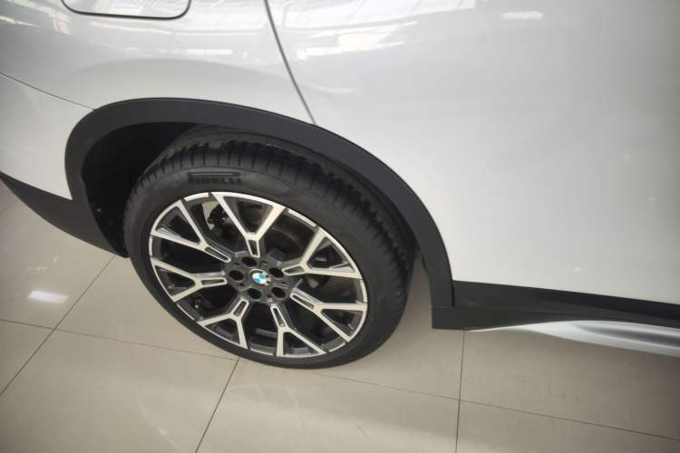 Used BMW X1 2022 Updated xDrive25Li Premium Edition Right Rear Wheel Hub