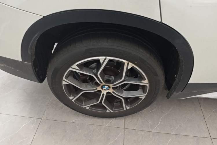 Used BMW X1 2022 sDrive20Li Fashion Model Right Rear Wheel Hub