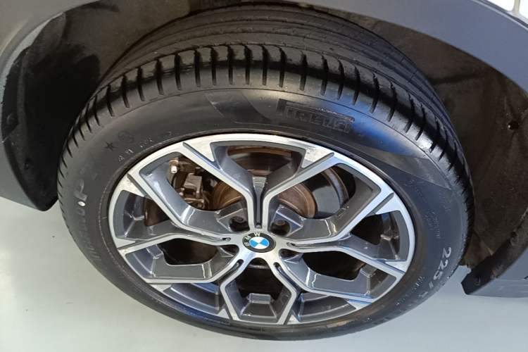 Used BMW X1 2022 sDrive25Li Leading Model Right Rear Wheel Hub