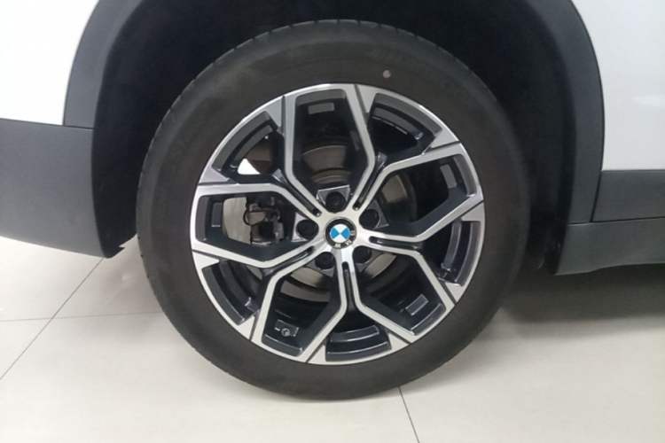 Used BMW X1 2022 sDrive25Li Leading Model Right Rear Wheel Hub