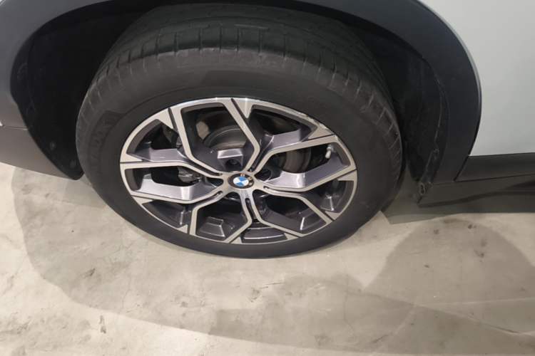 Used BMW X1 2022 sDrive25Li Leading Model Right Rear Wheel Hub