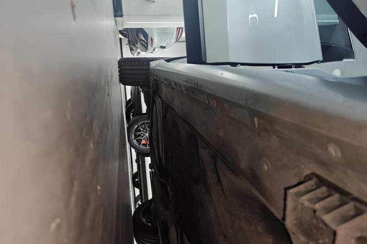 Used BMW X1 2022 Updated xDrive25Li Premium Edition Right Side Sill