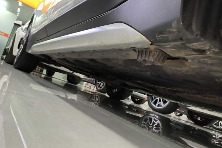 Used BMW X1 2022 xDrive25Li Luxury Model Right Side Sill