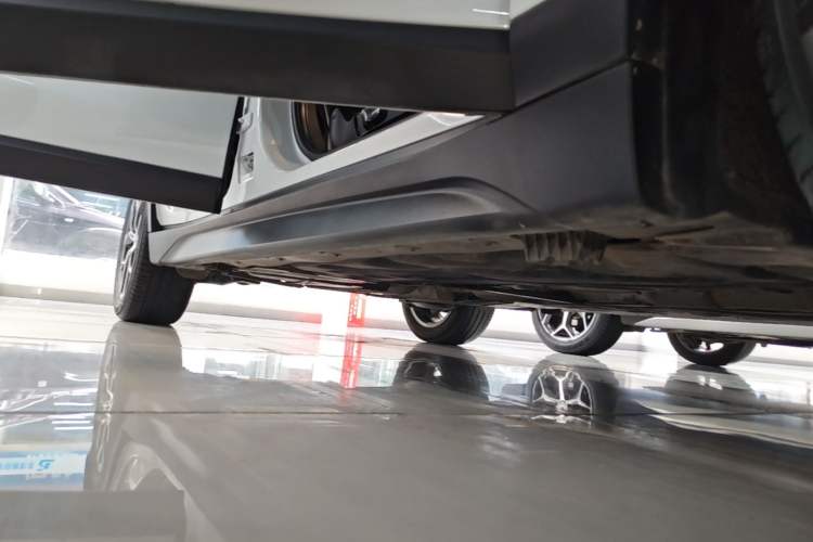 Used BMW X1 2022 sDrive25Li Leading Model Right Side Sill