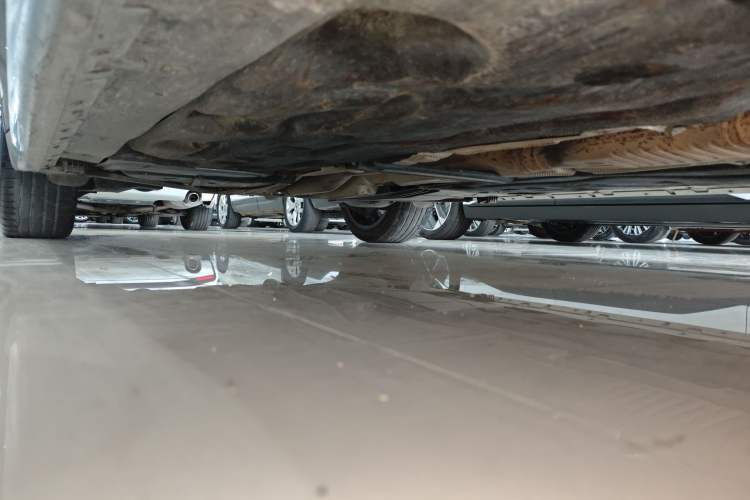 Used BMW X1 2022 Updated xDrive25Li Premium Edition Right Side Sill