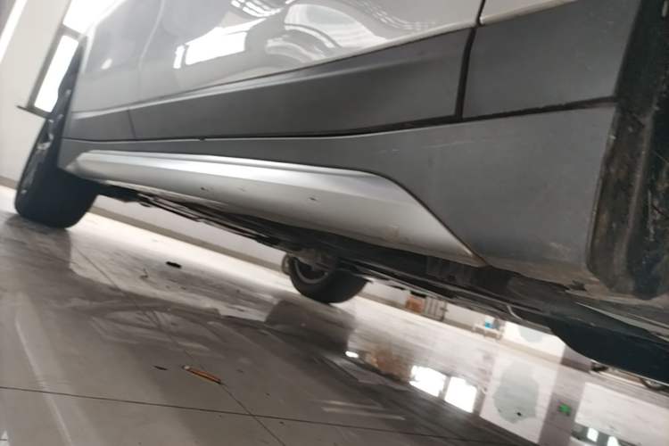 Used BMW X1 2022 sDrive20Li Fashion Model Right Side Sill