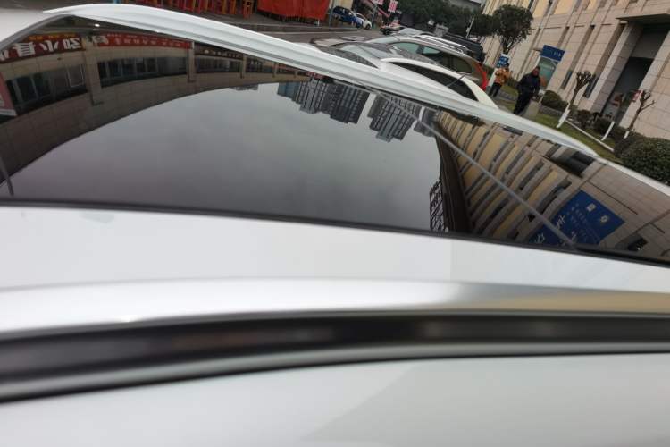 Used BMW X1 2022 sDrive20Li Luxury Model Roof