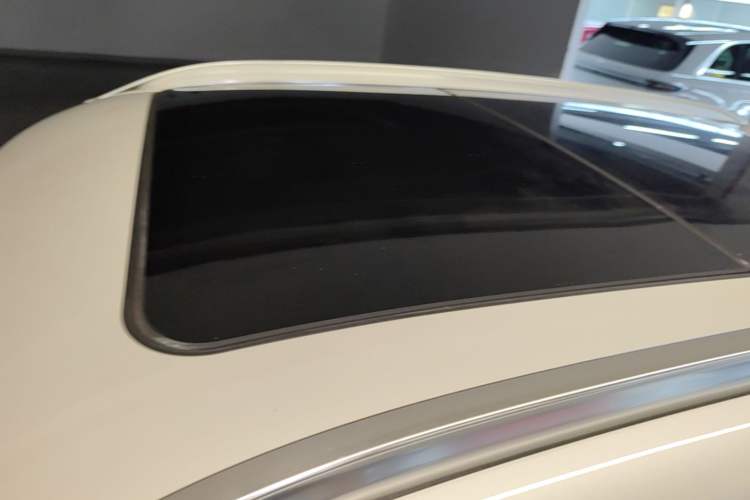 Used BMW X1 2022 sDrive25Li Leading Model Roof