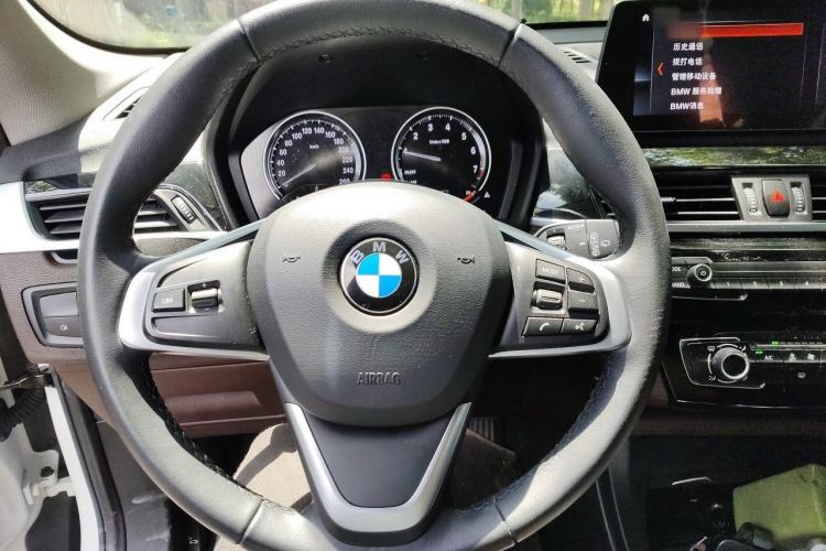 Used BMW X1 2022 sDrive20Li Fashion Model Steering Wheel