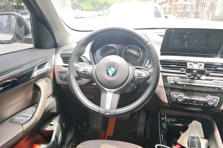 Used BMW X1 2022 sDrive20Li Fashion Model Steering Wheel