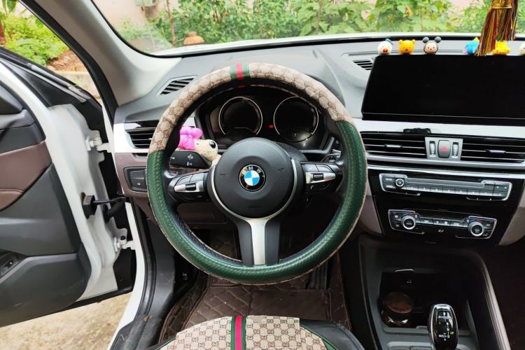 Used BMW X1 2022 sDrive25Li Leading Model Steering Wheel