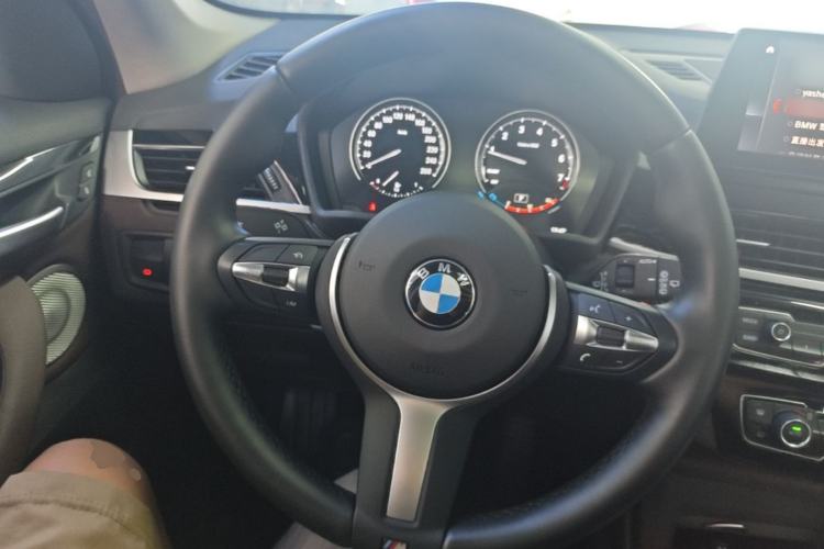 Used BMW X1 2022 sDrive25Li Leading Model Steering Wheel