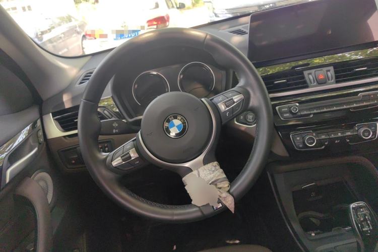 Used BMW X1 2022 sDrive25Li Leading Model Steering Wheel