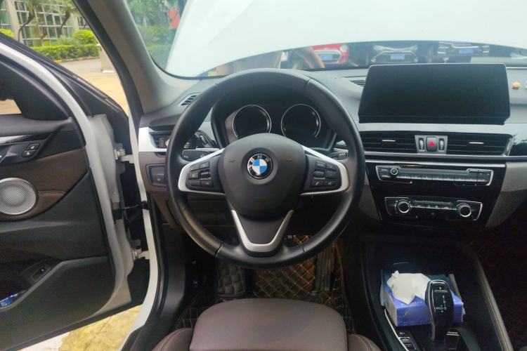 Used BMW X1 2022 sDrive20Li Fashion Model Steering Wheel