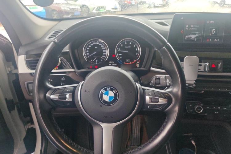 Used BMW X1 2022 sDrive25Li Leading Model Steering Wheel