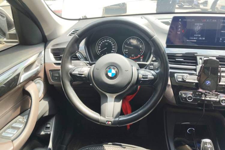 Used BMW X1 2022 sDrive25Li Leading Model Steering Wheel