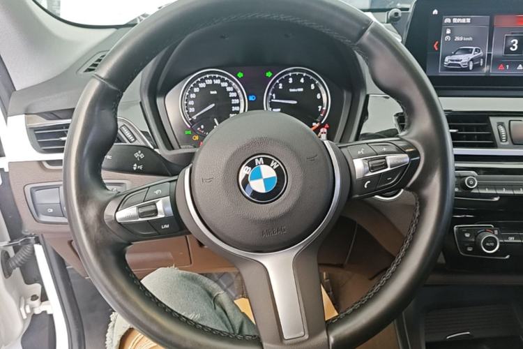 Used BMW X1 2022 sDrive25Li Leading Model Steering Wheel