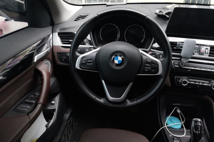 Used BMW X1 2022 sDrive20Li Fashion Model Steering Wheel