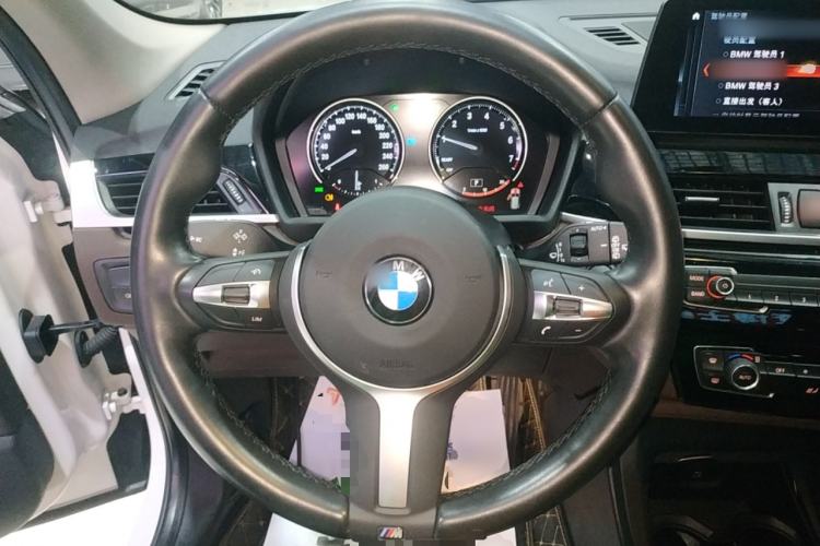 Used BMW X1 2022 sDrive25Li Leading Model Steering Wheel