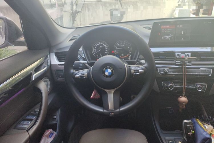 Used BMW X1 2022 sDrive25Li Leading Model Steering Wheel
