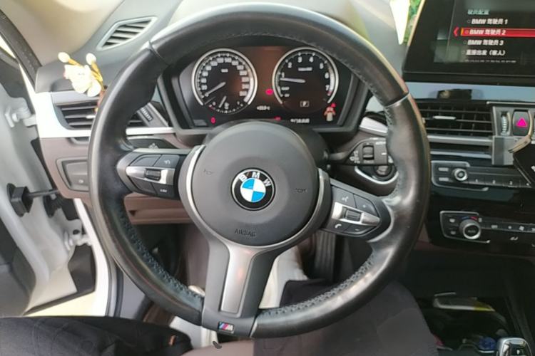 Used BMW X1 2022 sDrive25Li Leading Model Steering Wheel
