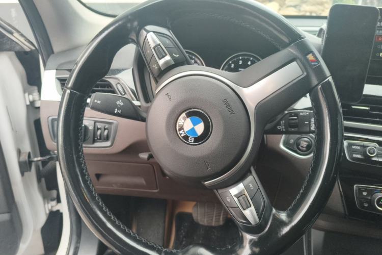 Used BMW X1 2022 sDrive25Li Leading Model Steering Wheel