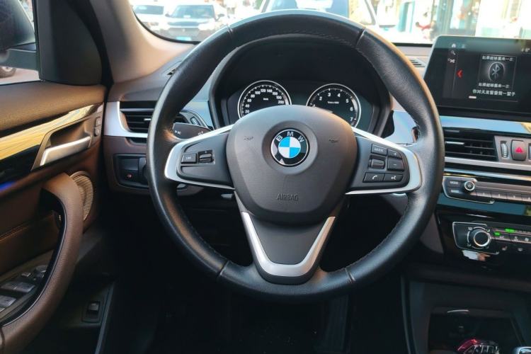 Used BMW X1 2022 sDrive20Li Fashion Model Steering Wheel