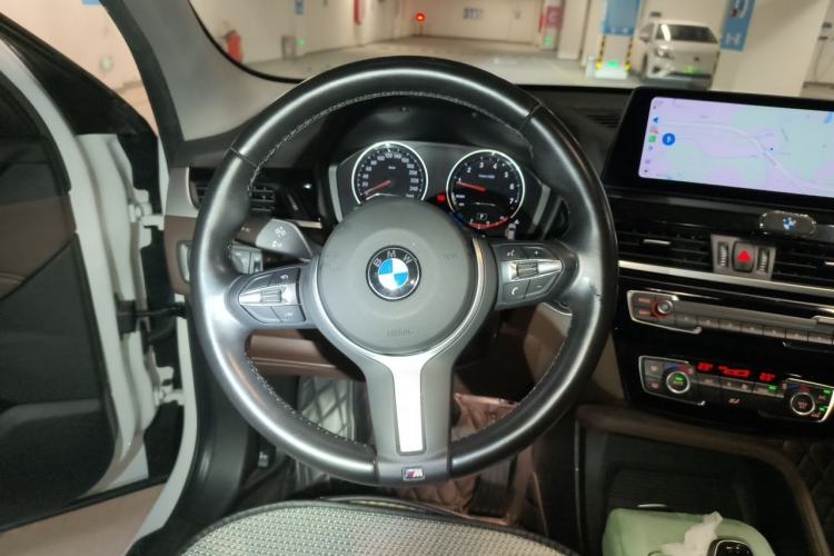Used BMW X1 2022 sDrive25Li Leading Model Steering Wheel