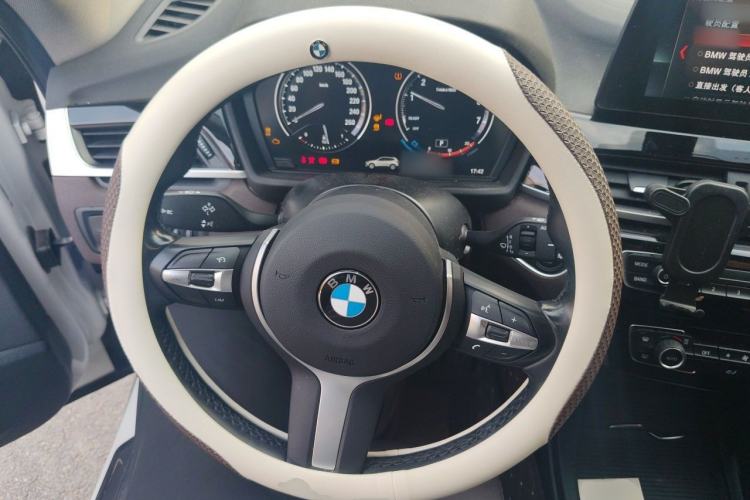 Used BMW X1 2022 sDrive25Li Leading Model Steering Wheel