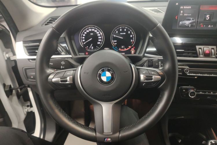 Used BMW X1 2022 sDrive25Li Leading Model Steering Wheel