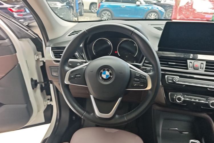 Used BMW X1 2022 sDrive20Li Fashion Model Steering Wheel