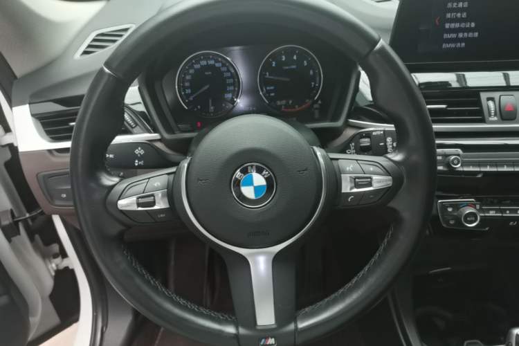 Used BMW X1 2022 sDrive25Li Leading Model Steering Wheel