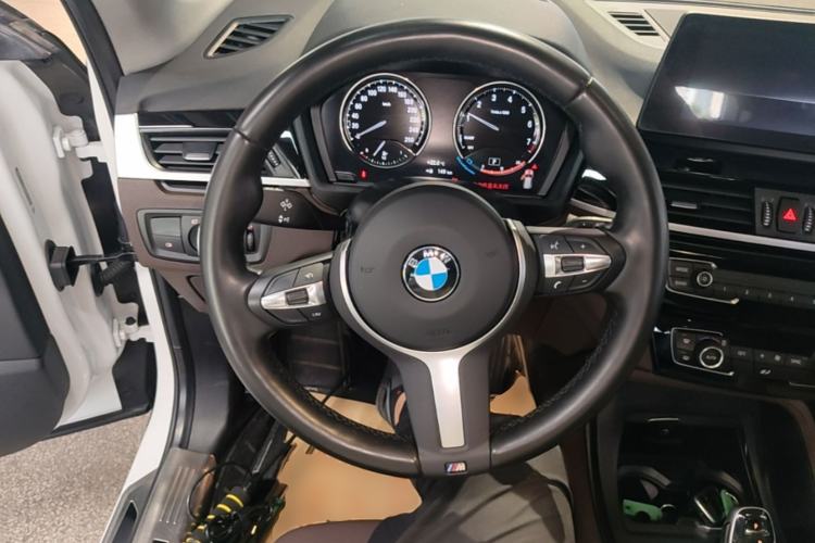 Used BMW X1 2022 sDrive25Li Leading Model Steering Wheel