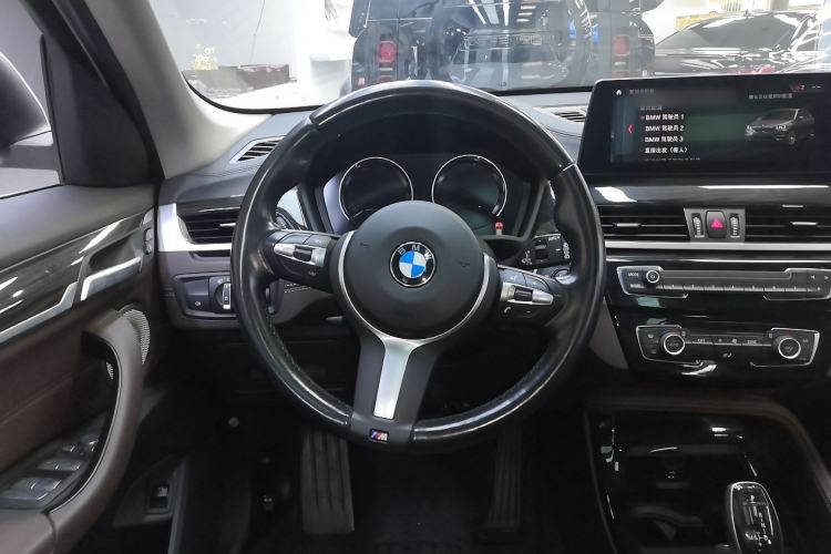 Used BMW X1 2022 xDrive25Li Luxury Model Steering Wheel