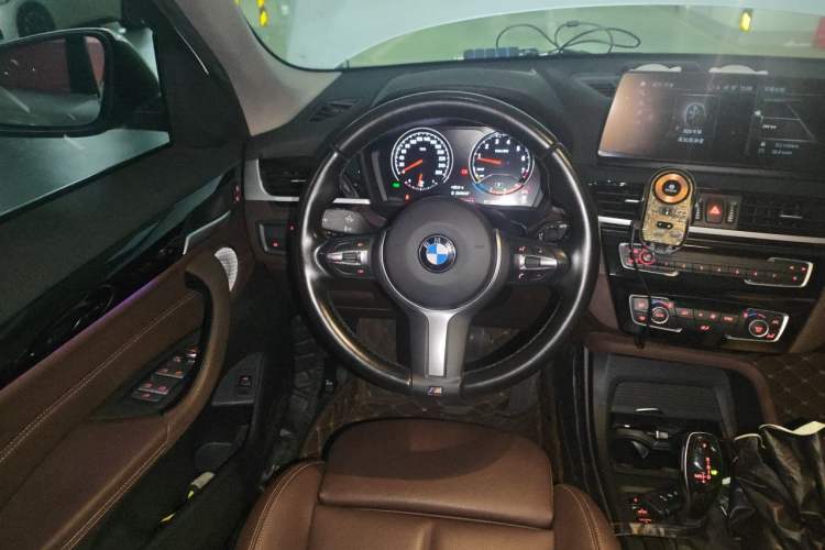 Used BMW X1 2022 sDrive25Li Leading Model Steering Wheel