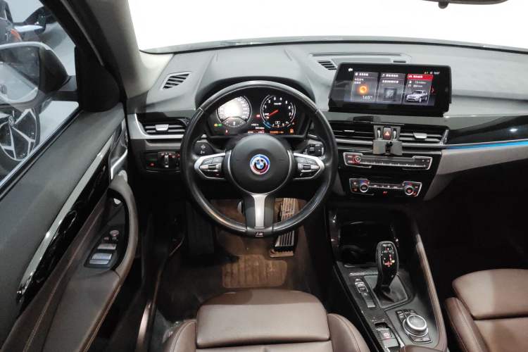 Used BMW X1 2022 sDrive25Li Leading Model Steering Wheel