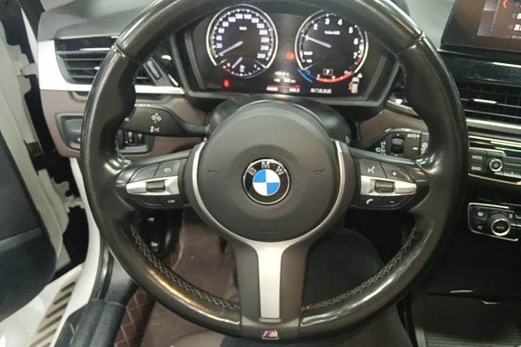 Used BMW X1 2022 sDrive25Li Leading Model Steering Wheel