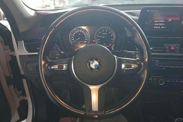 Used BMW X1 2022 sDrive25Li Leading Model Steering Wheel