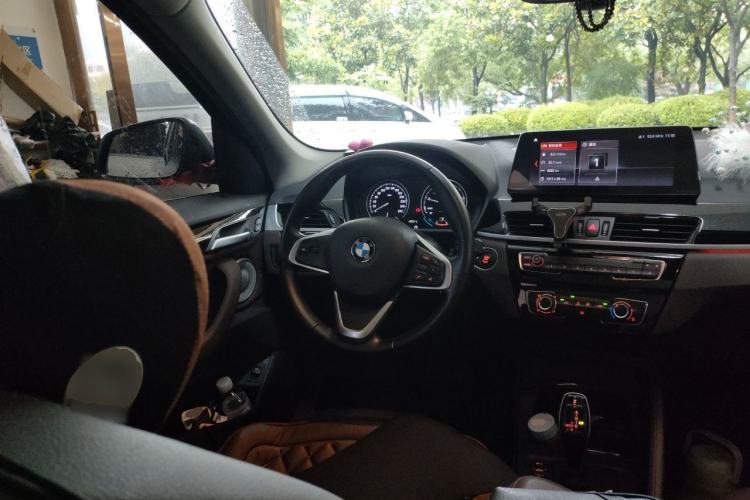 Used BMW X1 2022 sDrive20Li Fashion Model Steering Wheel