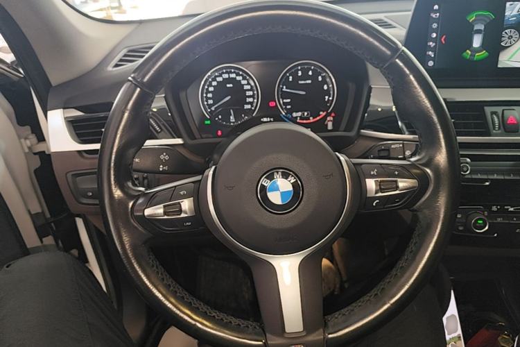Used BMW X1 2022 sDrive25Li Leading Model Steering Wheel