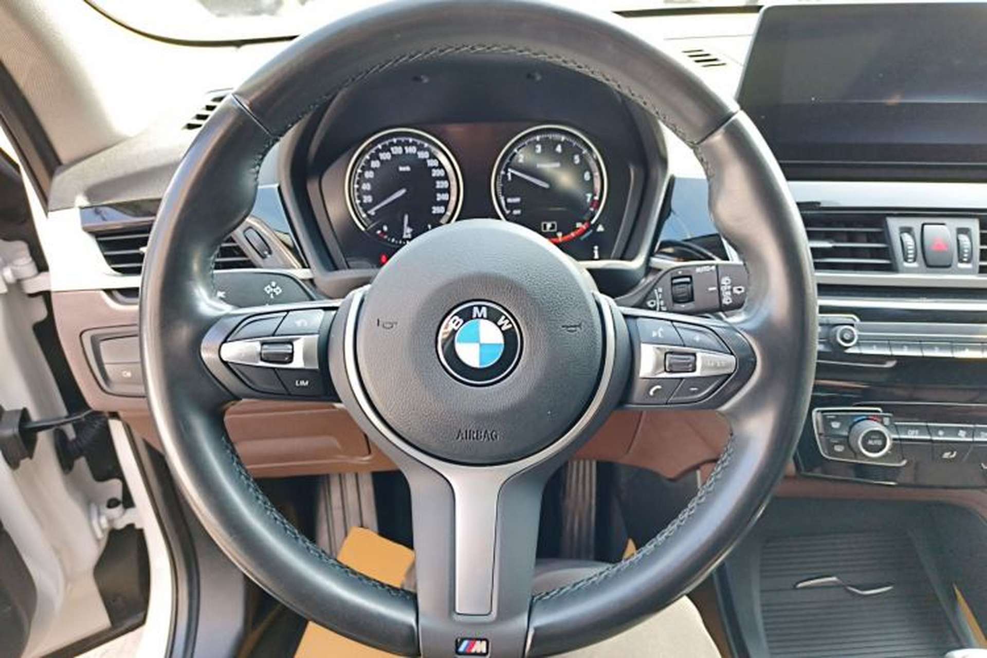 Used BMW X1 2022 sDrive25Li Leading Model Steering Wheel