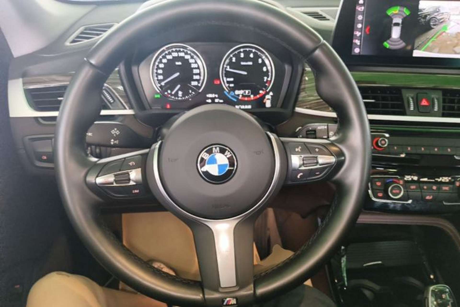 Used BMW X1 2022 xDrive25Li Luxury Model Steering Wheel