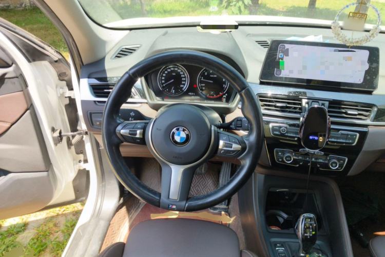 Used BMW X1 2022 sDrive25Li Leading Model Steering Wheel