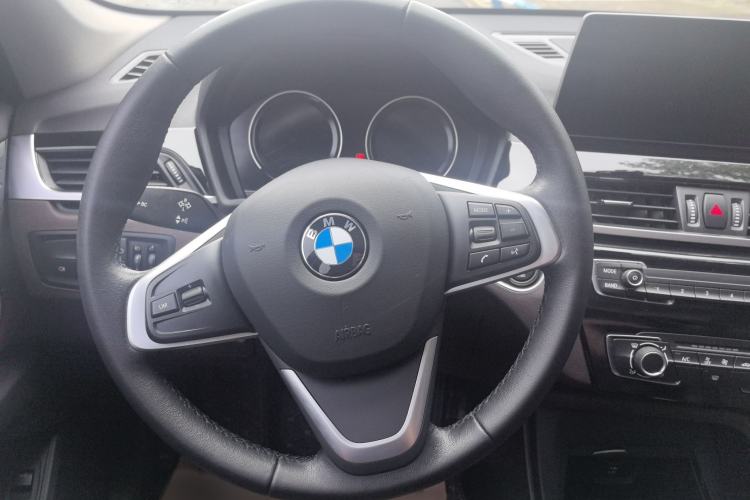 Used BMW X1 2022 sDrive20Li Fashion Model Steering Wheel
