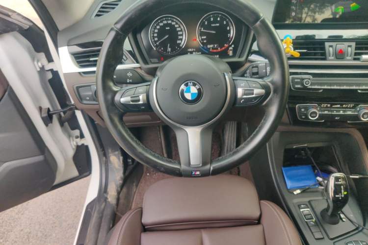 Used BMW X1 2022 sDrive25Li Leading Model Steering Wheel