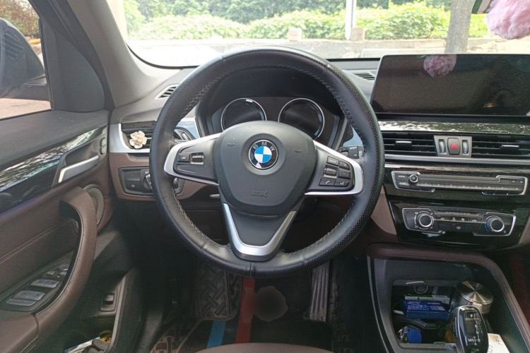 Used BMW X1 2022 sDrive20Li Fashion Model Steering Wheel