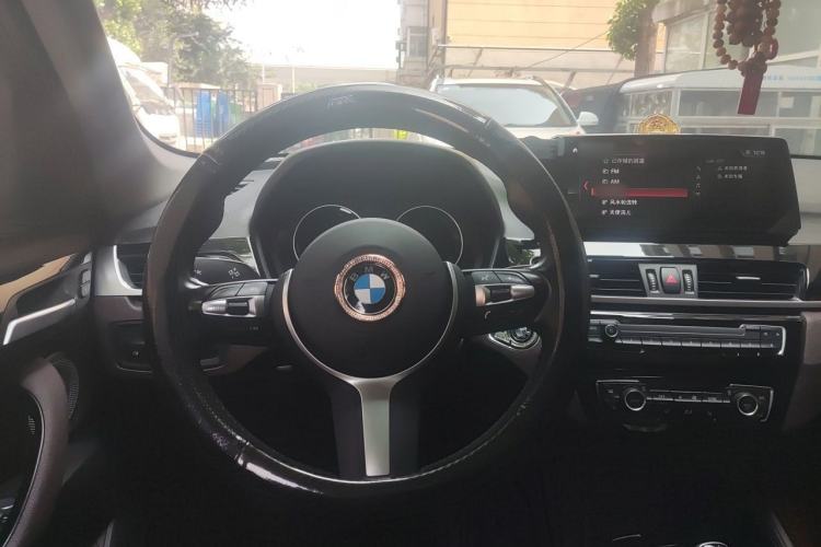 Used BMW X1 2022 sDrive25Li Leading Model Steering Wheel