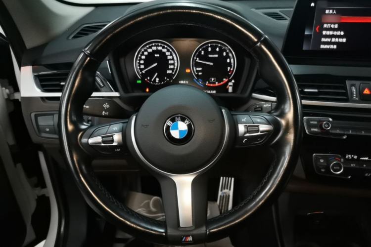 Used BMW X1 2022 sDrive25Li Leading Model Steering Wheel