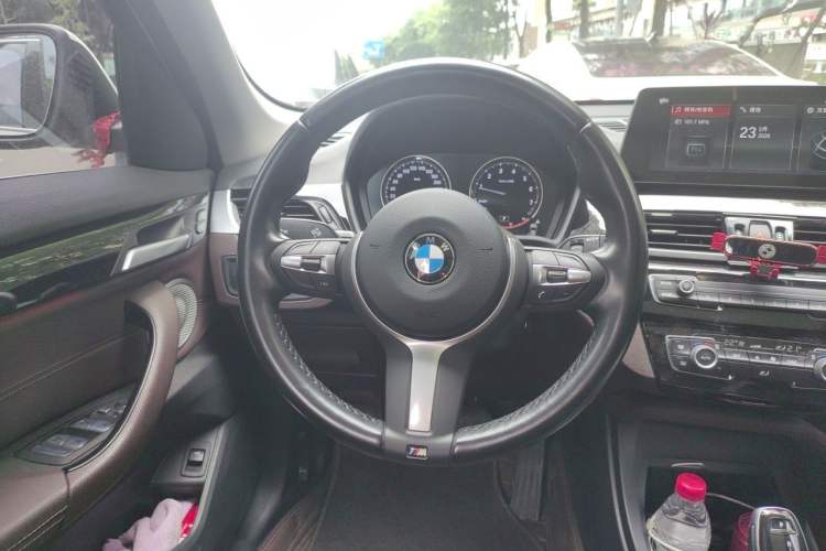 Used BMW X1 2022 sDrive25Li Leading Model Steering Wheel